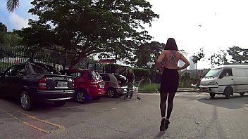 Preview 1 of Ava Addams With Tommy Gun - Encontrou a gostosa vacilando no mercado,  e ela chegou intimando e indo rola na buceta