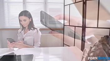 Preview 1 of Dog Fock Weman - Sexy secretary Alyssia Kent bends over her desk for dirty doggy threesome GP1318