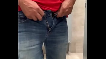 Preview 1 of Homgarf Diuty List - Voyeur spy cam pissing big dick