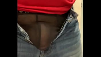 Preview 4 of Homgarf Diuty List - Voyeur spy cam pissing big dick