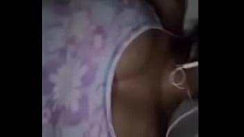 Preview 1 of Xxxold Women - Chica de Facebook muestra las tetas en directo