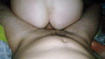 Preview 2 of Mother And Not Son - pareja Chilena amateur cabalgando  con leche adentro 20years old GF riding my cock and creampie comenta for more videos