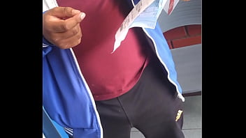 Preview 2 of Blue S - Bulto picudo