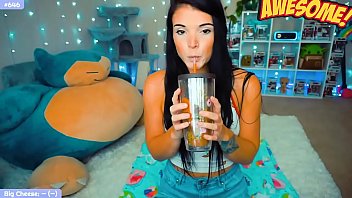 Preview 1 of Perawan Ful - Cute Nerdy Girl Masturbating....