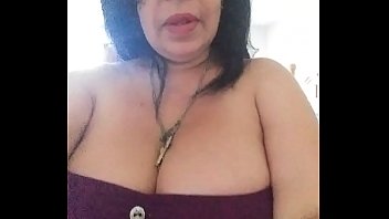 Preview 1 of Teen With Huge Buttplug - Baile muestra fat pussy