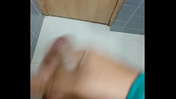 Preview 2 of Public Dick Dick Touching - Punheta gostosa com gozada luiz-goiano
