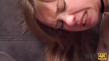 Preview 4 of Jav Mizuno - Debt4k. Das arme M&auml_dchen Alice Klay liebt coole Gadgets und bezahlt mit Muschi