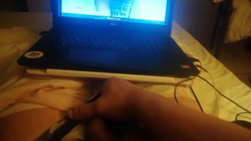 Preview 1 of Manila Xpose Pinoy Sex Vidio - профиль Rudywade123,  мое домашнее видео ,  снимаю как мастурбирую с девушкой по вебкамере,  лежа на кровати перед ноутбуком и кончаю