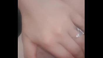 Preview 1 of Xxxsex Mom - Latina masturb&aacute_ndose  fatima