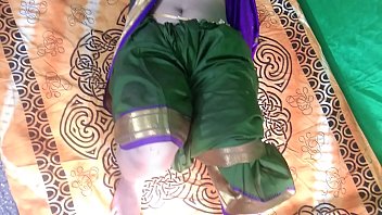 Preview 2 of Mfc Evelynlin - इंडियन आंटी के हॉट फिगर को ऐसा चोदा,  कि मेरे लंड के मु से पाणी निकला