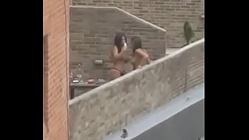 Preview 3 of Cc Vintage Piss - Chicas en cuarentena