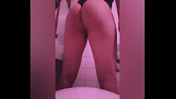Preview 3 of Son Fuck Mommy Family - Solita frente a la camara