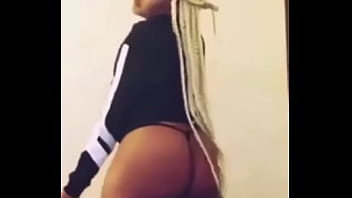 Preview 2 of Oil Fuck Hd Girl Public - Gahh damn