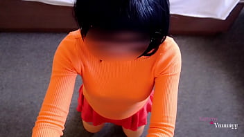 Preview 1 of You Tube Purn - Velma tira sus anteojos por accidente y tiene un descuido,  velma chupando una gran verga y penetrada en cuatro