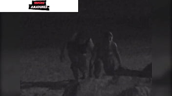 Preview 4 of Secret Night - Filmei um casal fazendo sexo na praia a noite. Um seguran&ccedil_a botou eles pra correr