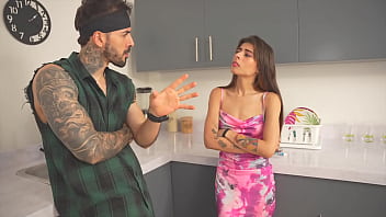Preview 1 of 5gril Xxx - I went to the corporate party and fucked a muscular,  tattooed stranger in my boss&#039_s kitchen.