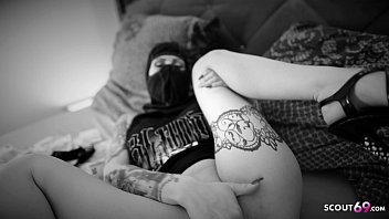 Preview 2 of Mom Son Forehead - Deutsche Gangster Teen Bonny und Clyde Porno Parody Schwarz Weiss - German Teen