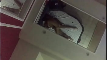 Preview 4 of Women Shitting Video - Motel na quarentena