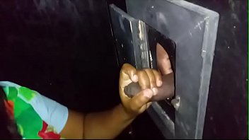 Preview 4 of Shla Xxx Video Whatsapp - mais Uma brincadeira no Glory Hole