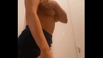 Preview 1 of Chubby Nude Wife - Te gusta mi plug anal?