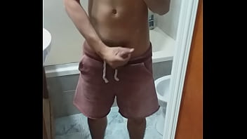 Preview 2 of New Jersey Mom Asian - Una buena paja en el ba&ntilde_o