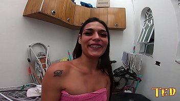 Preview 1 of Bollywoods Actress Porn - &Eacute_ por tr&aacute_s das c&acirc_meras que voc&ecirc_ descobre como a novinha se saiu na sua estr&eacute_ia - Sophi Moranguinho - Alessandra Marques - Higor Negrao - Jhonny Gab - Big Bambu