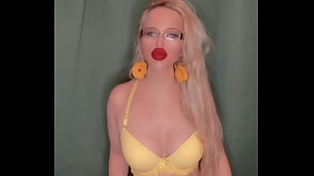 Preview 1 of Granny In Beach - Lost in the stars music clip
