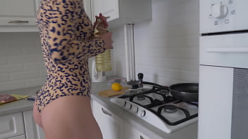 Preview 4 of Nina X Vidos Open Move - 4k Trailer - VORAREPHILIA (VORE) - WOMAN