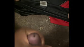 Preview 4 of Se Le Va Por El Culo Sin Querer - Virgin black chubby guy