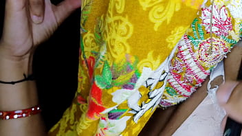 Preview 4 of Lynn 3 - Hot desi bhabhi shaving at home during quarantine