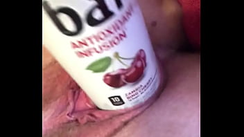 Preview 2 of Roci Rivera Porno - Juice bottle in juicy pussy