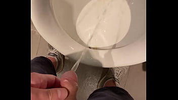 Preview 4 of Www 18 Xxx Hd Com - Tiny useless foggot cock pee in toilet