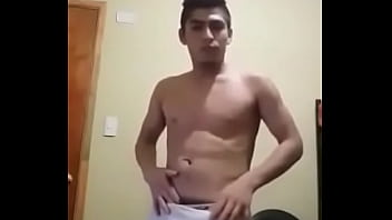 Preview 3 of Mom And Son Xxx Video In England - Hetero Curioso Manda Video