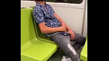 Preview 4 of Www Pronexo Sex Com - M&aacute_scarado batendo punheta no metro