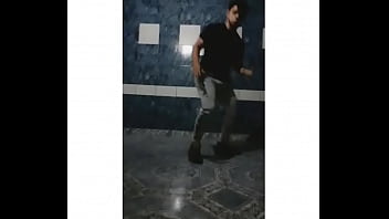 Preview 4 of Cartoon Big Tits Mom - Bailando safaera