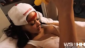 Preview 2 of Tha Din - spanish sex slave.v banks