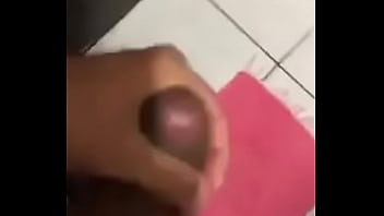 Preview 3 of Rough Lesbian Face Ducking - Piru lindo e grande