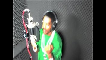 Preview 1 of Desi Orchestra - melhor cena toni sweets