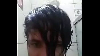 Preview 3 of Xxx Stand - Emo tomando banho ao som de Linkin park