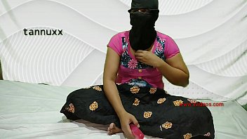 Preview 1 of Www Bengli Xxx Full Video - साली की चुदाई रुलाते हुए चुदाई लड़की को घर बुलाकर चोदा