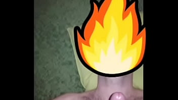 Preview 2 of Big Dik Monster - Sborro in faccia ad un amico