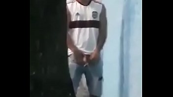 Preview 1 of Xxhamster Donlod3gp - Compilado de Machos mijando em p&uacute_blico