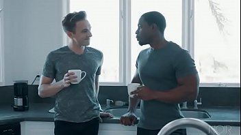 Preview 1 of Punlic Laid - Sexy Neighbor