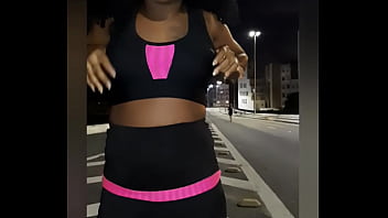 Preview 1 of Xxx Lee Yong Ae - Gostosa tirando a roupa no meio da rua