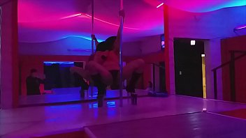 Preview 3 of Baise Lit Qui Grince - compilation from virgin to bitch