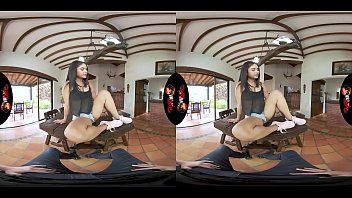 Preview 2 of Ma Femme Echange - VRLatina - Beautiful Teen Exotic Fucking - VR Experience