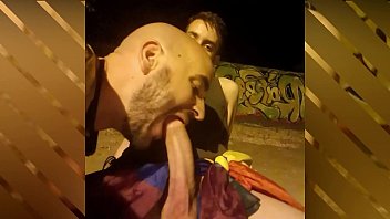 Preview 3 of Cum Squite - Mamando a mi amigo en p&uacute_blico con gente pasando en frente