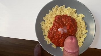 Preview 3 of Sucking Dick Crossdresser - JE MANGE LES PATES AU SPERME DE MON HOMME ET J&#039_ADORE CA !
