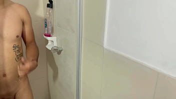 Preview 2 of Www Biharisex Com - Compartiendo cama con mi timida hermanastra,  hace que me la coja por el culo y me venga en su boca. HG