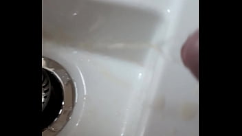 Preview 3 of Xxx Tanzani - Morning piss
